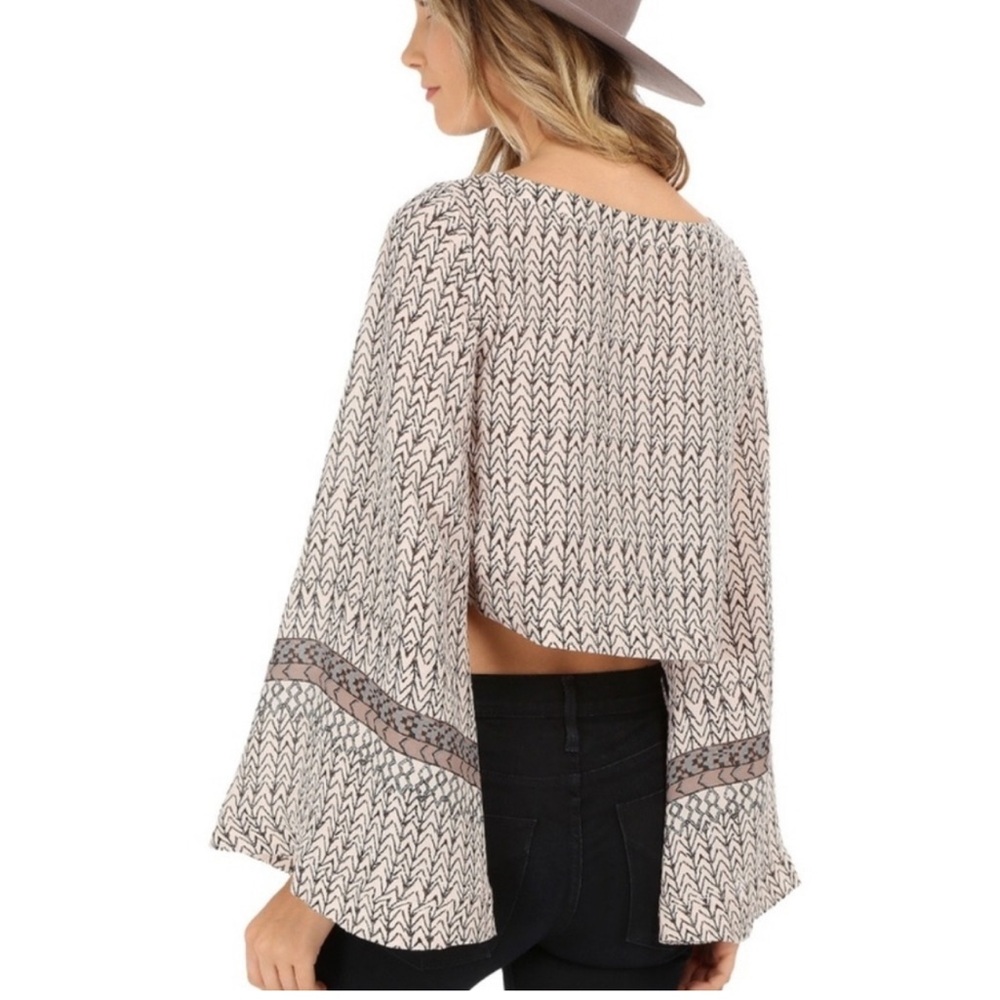 FREE PEOPLE Stars Aligned Bell Sleeve Crop Top Blouse in Chevron Tribal Size S - Picture 2 of 12